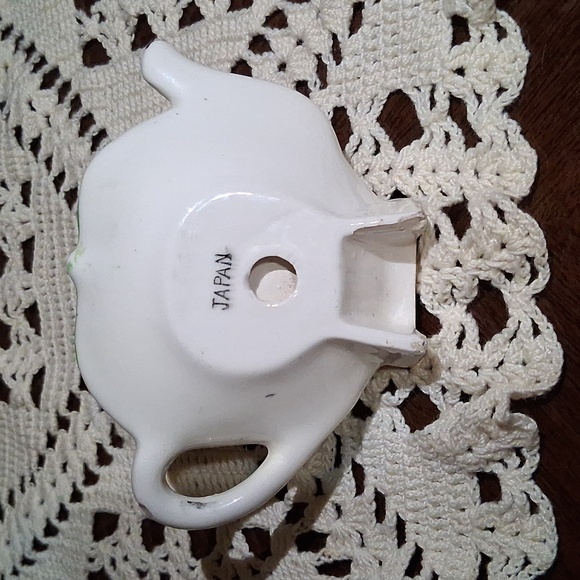 Vintage Teapot Shaped Tea Bag Holder - Picture 2 of 2